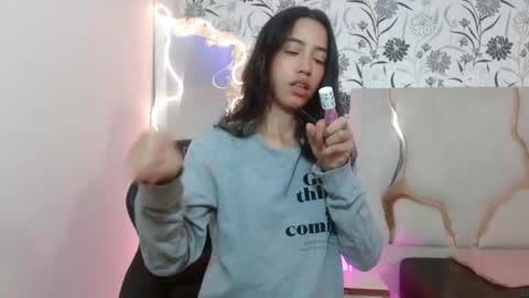 Joselyn  online show from December 15, 11:50 am