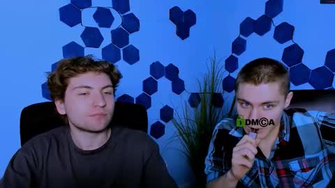 joseph_bear_ online show from March 5, 10:02 am