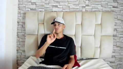 joseph_vans online show from March 11, 10:29 am