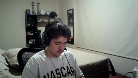 Snapshot of josh_fucks420 chatting on December 6, 9:40 pm Josh online show from December 6, 9:40 pm