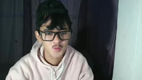 josh_iew online show from November 9, 4:43 pm