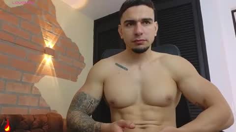 josh_miller01 online show from June 28, 1:51 pm