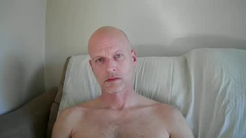 Snapshot of joshking2017 chatting on February 23, 1:42 pm joshking2017 online show from February 23, 1:42 pm
