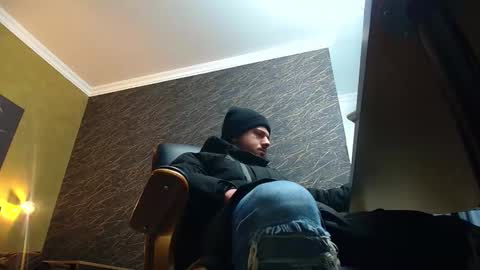 JoshKnight online show from December 18, 5:58 am