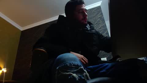 JoshKnight online show from November 17, 5:43 am