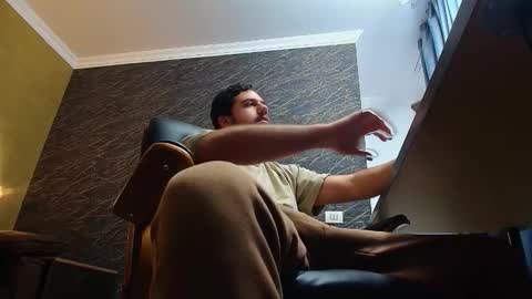 JoshKnight online show from November 30, 7:37 am