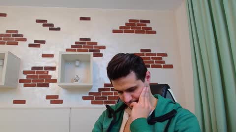 JoshuaGael online show from December 6, 9:49 am