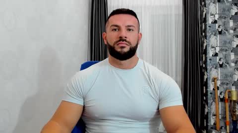 joshuamuscle69 online show from November 17, 7:44 am