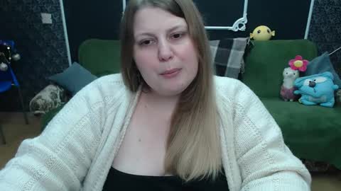 josiesun771 online show from February 16, 1:38 pm