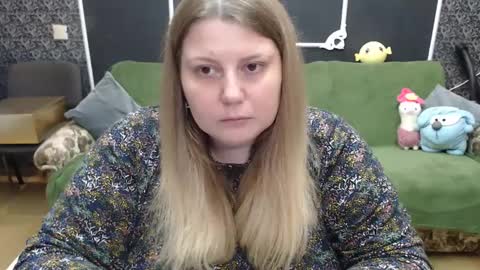 josiesun771 online show from December 1, 4:32 pm