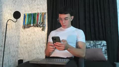 Snapshot of joulianogreco1 chatting on February 12, 2:14 am Im Jouliano online show from February 12, 2:14 am