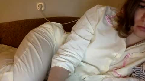 jovovich_milla online show from January 13, 12:30 am