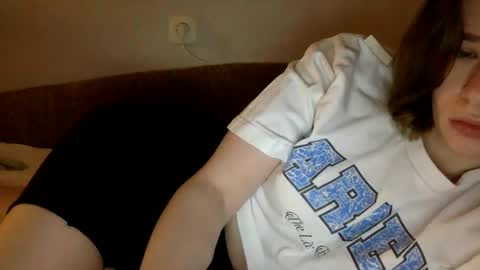 jovovich_milla online show from December 26, 4:53 am