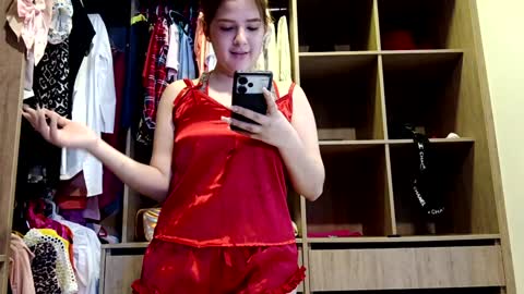 Snapshot of joycoral chatting on January 4, 6:19 am joycoral online show from January 4, 6:19 am