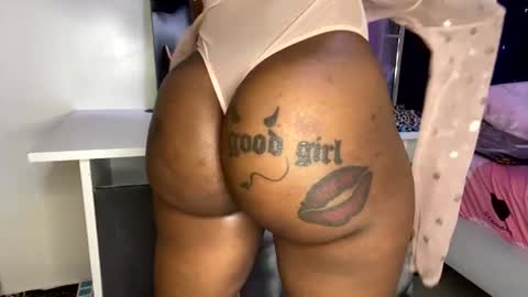 Butterflyass online show from March 6, 11:59 pm