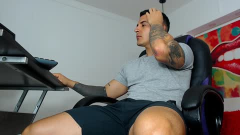 eduardo online show from December 7, 6:10 pm