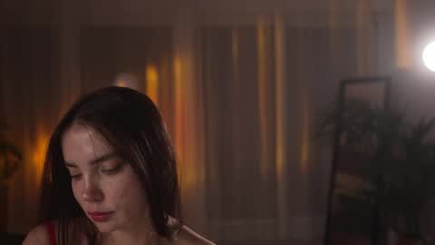 Jennifer Diaz online show from March 27, 9:05 pm