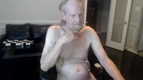 jtull52 online show from March 16, 5:21 am