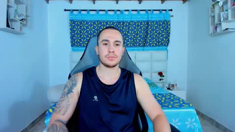 Snapshot of juan__jimenez chatting on February 5, 2:19 am Juan online show from February 5, 2:19 am