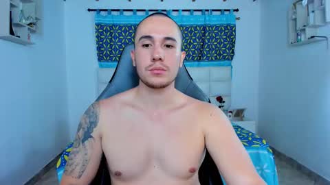 Snapshot of juan__jimenez chatting on February 14, 11:20 pm Juan online show from February 14, 11:20 pm