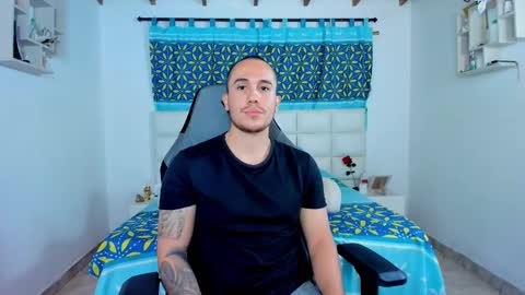 Snapshot of juan__jimenez chatting on February 16, 12:41 am Juan online show from February 16, 12:41 am