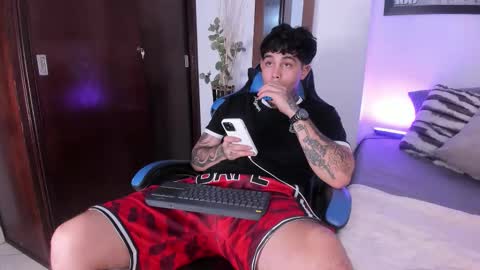 Snapshot of juan_alvarez18 chatting on September 9, 3:28 am juan_alvarez18 online show from September 9, 3:28 am