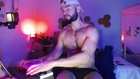 Snapshot of juan_castellanos69 chatting on September 19, 11:51 pm Juan Castellanos online show from September 19, 11:51 pm