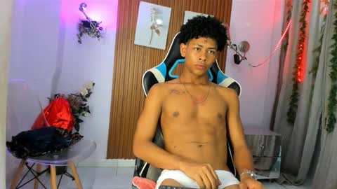 juan_contreras7 online show from October 15, 11:44 am