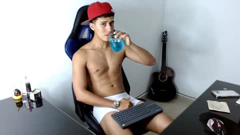 Snapshot of juan_da01 chatting on February 5, 3:13 am JuanDa online show from February 5, 3:13 am