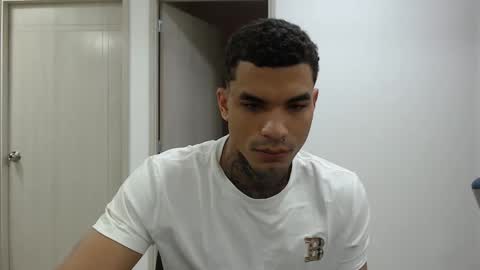 juan_gomez_1 online show from February 11, 11:42 am