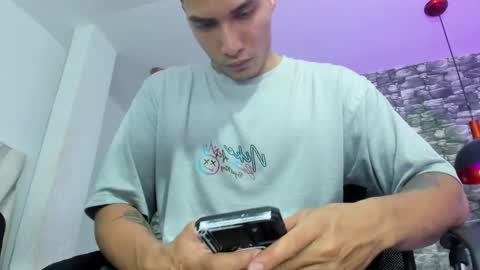 Snapshot of juan_jsmith chatting on March 3, 1:21 am juan_jsmith online show from March 3, 1:21 am