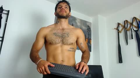 Juan Esteban online show from November 13, 5:48 pm