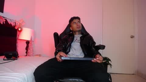 Snapshot of juancamilo66_ chatting on January 2, 3:58 am juancamilo66_ online show from January 2, 3:58 am