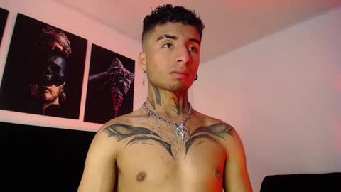Snapshot of juancamilo66_ chatting on January 4, 7:44 pm juancamilo66_ online show from January 4, 7:44 pm