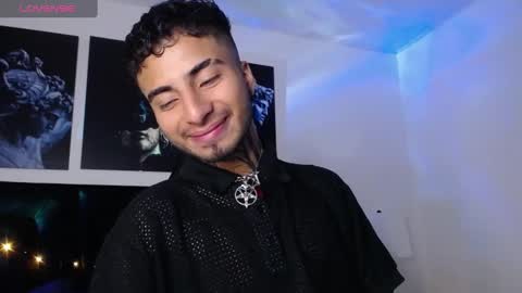 Snapshot of juancamilo66_ chatting on February 10, 4:08 am juancamilo66_ online show from February 10, 4:08 am