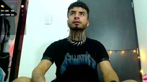 Snapshot of juancamilo66_ chatting on March 10, 4:38 am juancamilo66_ online show from March 10, 4:38 am