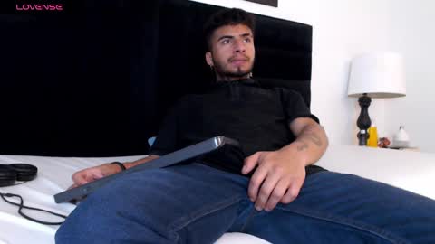 Snapshot of juancamilo66_ chatting on February 26, 3:57 am juancamilo66_ online show from February 26, 3:57 am