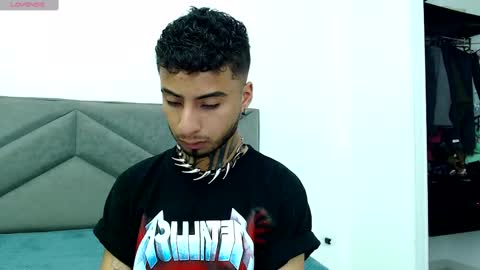 Snapshot of juancamilo66_ chatting on March 2, 3:45 am juancamilo66_ online show from March 2, 3:45 am
