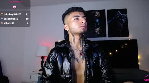 Snapshot of juancamilo66_ chatting on February 10, 7:15 am juancamilo66_ online show from February 10, 7:15 am