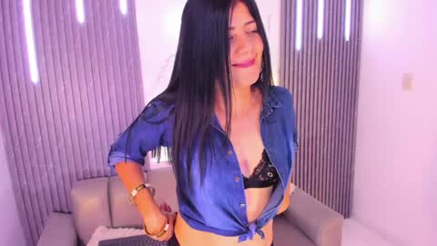 juannita_love online show from May 6, 9:21 pm