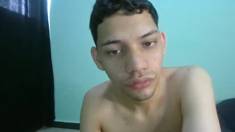 Snapshot of juansuarez204 chatting on February 1, 6:40 pm juansuarez204 online show from February 1, 6:40 pm