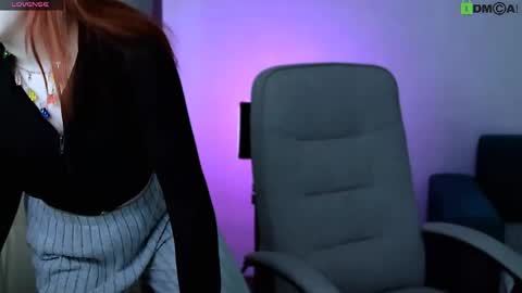 judy__hopps online show from April 28, 11:36 am