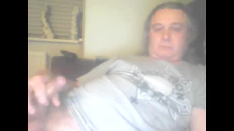 Snapshot of juggyoouk chatting on December 15, 1:24 am juggy online show from December 15, 1:24 am