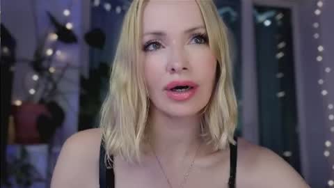 Goddess Julia online show from July 17, 6:32 pm