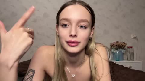 Snapshot of juicy_angels chatting on December 3, 5:38 pm alexa online show from December 3, 5:38 pm