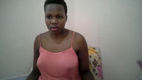 Snapshot of juicy_bella2 chatting on September 17, 9:24 am juicy_bella2 online show from September 17, 9:24 am