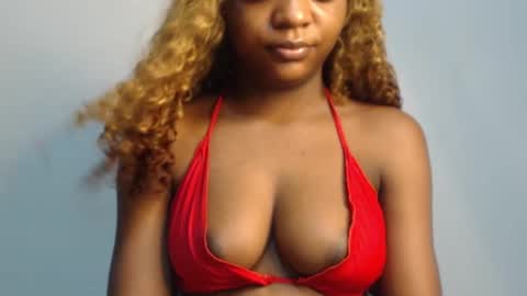 Snapshot of juicy_plumx chatting on March 7, 7:05 pm Wet Baddie online show from March 7, 7:05 pm