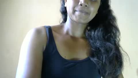 Snapshot of juicy_pretty chatting on February 14, 8:10 am stellah online show from February 14, 8:10 am