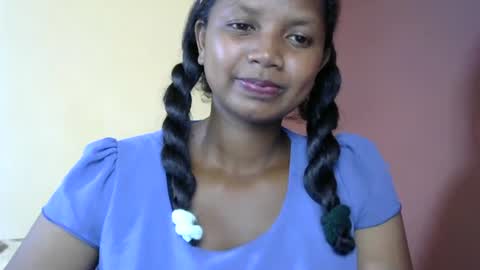 Snapshot of juicy_pretty chatting on March 11, 8:52 am stellah online show from March 11, 8:52 am