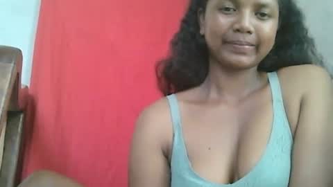 Snapshot of juicy_pretty chatting on December 5, 7:54 am stellah online show from December 5, 7:54 am